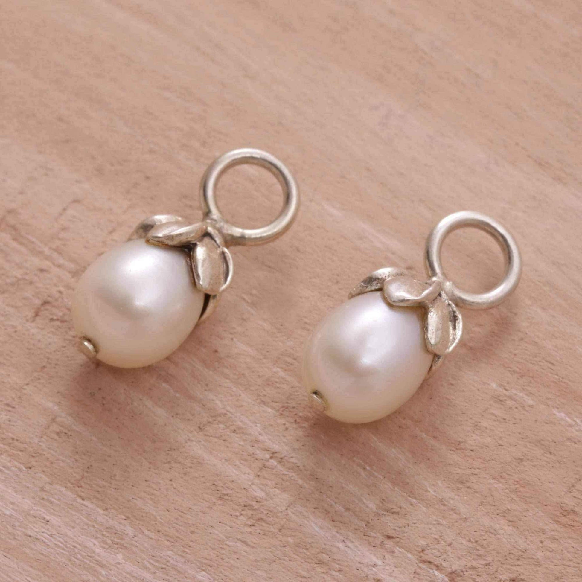 Handmade Sterling Silver 'Budding Purity' Cultured Pearls Earring Charms (7 mm) (Indonesia) UK