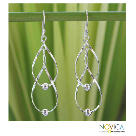 Handmade Sterling Silver Fabulous White Dangling Style Earrings (Thailand) UK