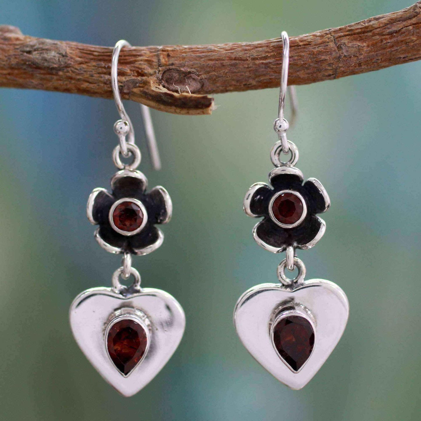 Handmade Sterling Silver 'Love's Bouquet' Garnet Earrings (India) UK