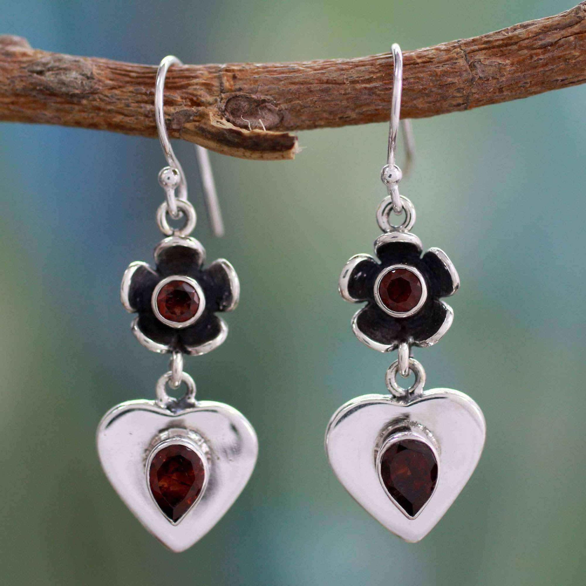 Handmade Sterling Silver 'Love's Bouquet' Garnet Earrings (India) UK