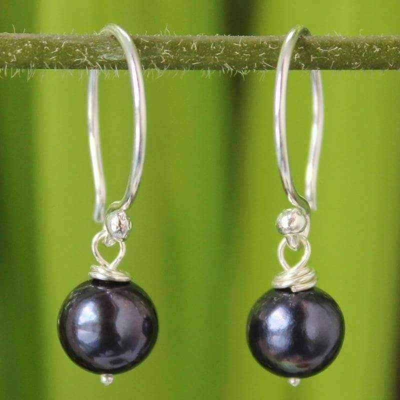 Handmade Sterling Silver Night Queen Black Pearl Dangling Style Earrings (7 mm) (Thailand) UK