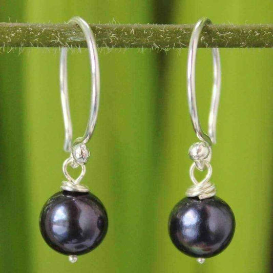 Handmade Sterling Silver Night Queen Black Pearl Dangling Style Earrings (7 mm) (Thailand) UK