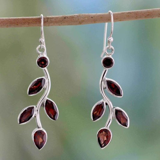 Handmade Sterling Silver Scarlet Bouquet Red Garnet Marquise Stone Shape Earrings (India) UK